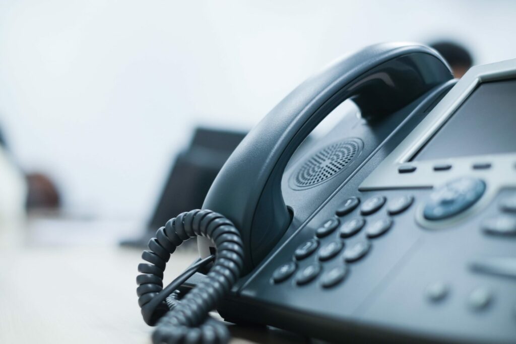 advantages of a hybrid phone system